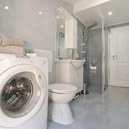 Three Wells * Ζαντάρ