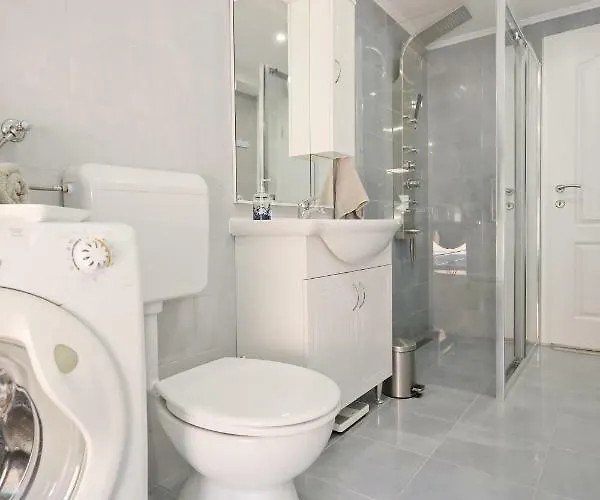Apartment Three Wells
