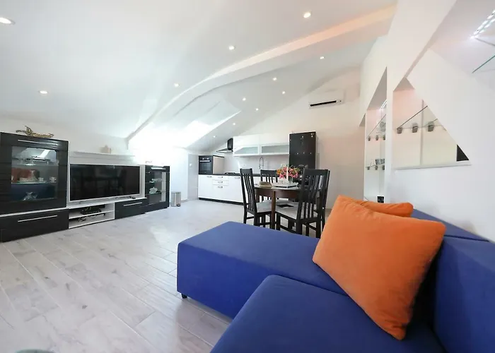 Apartment Three Wells
